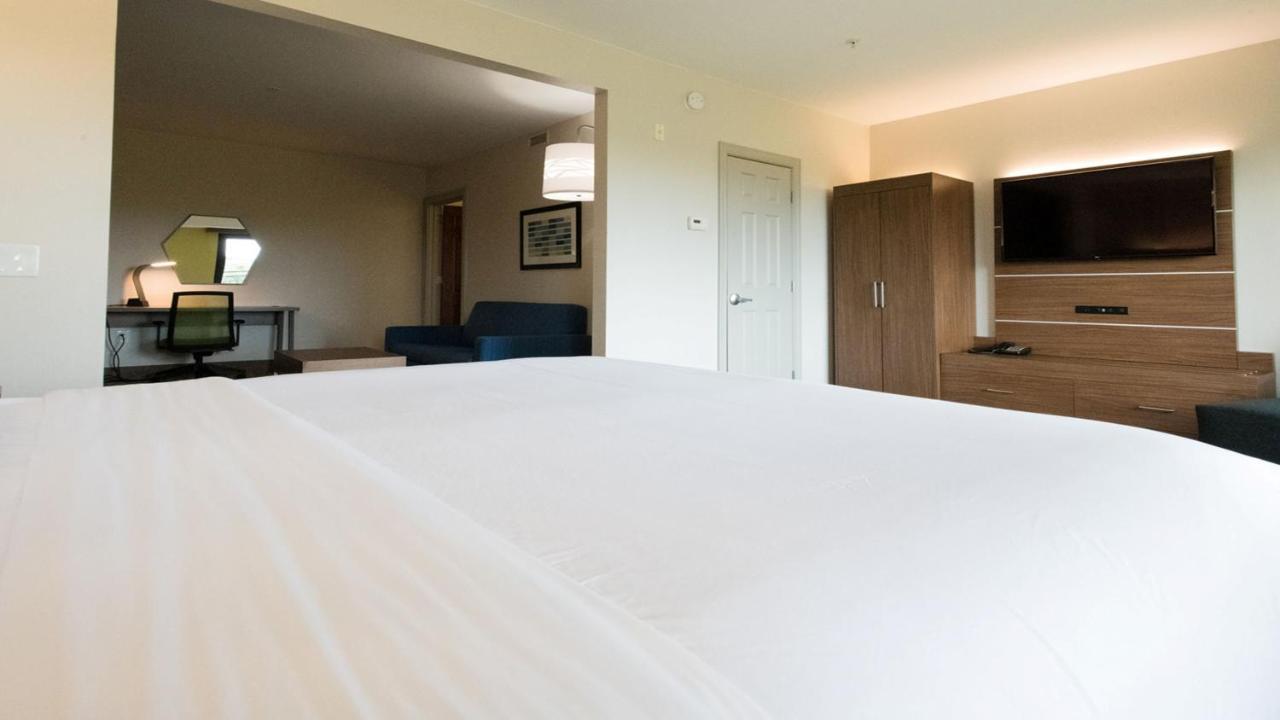 Holiday Inn Express & Suites Lexington North West-The Vineyard By Ihg Екстер'єр фото
