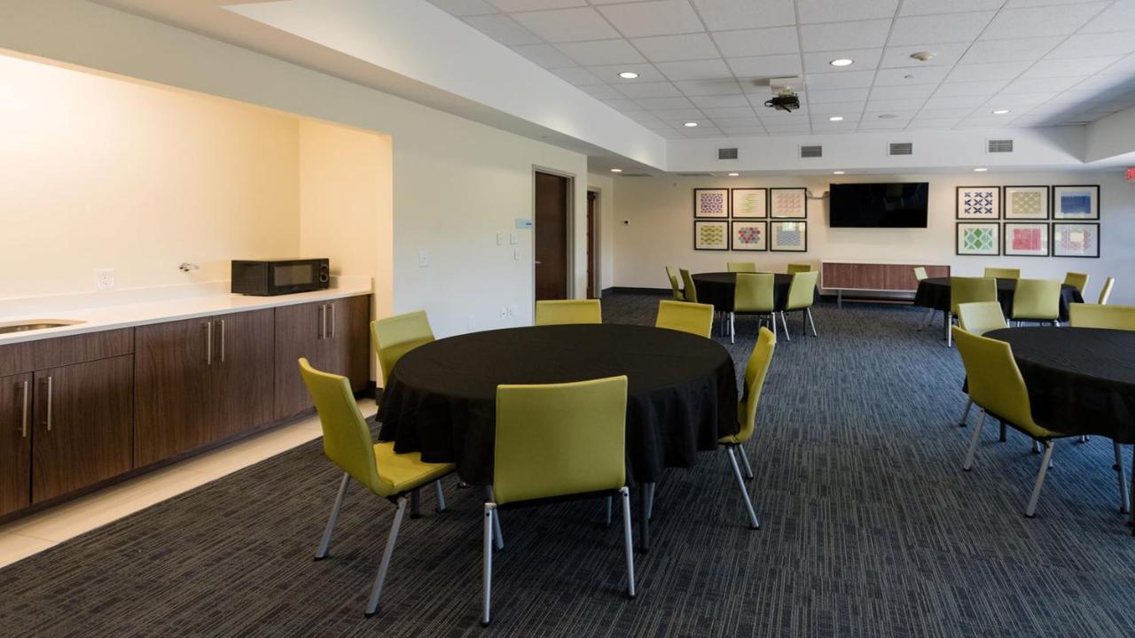 Holiday Inn Express & Suites Lexington North West-The Vineyard By Ihg Екстер'єр фото