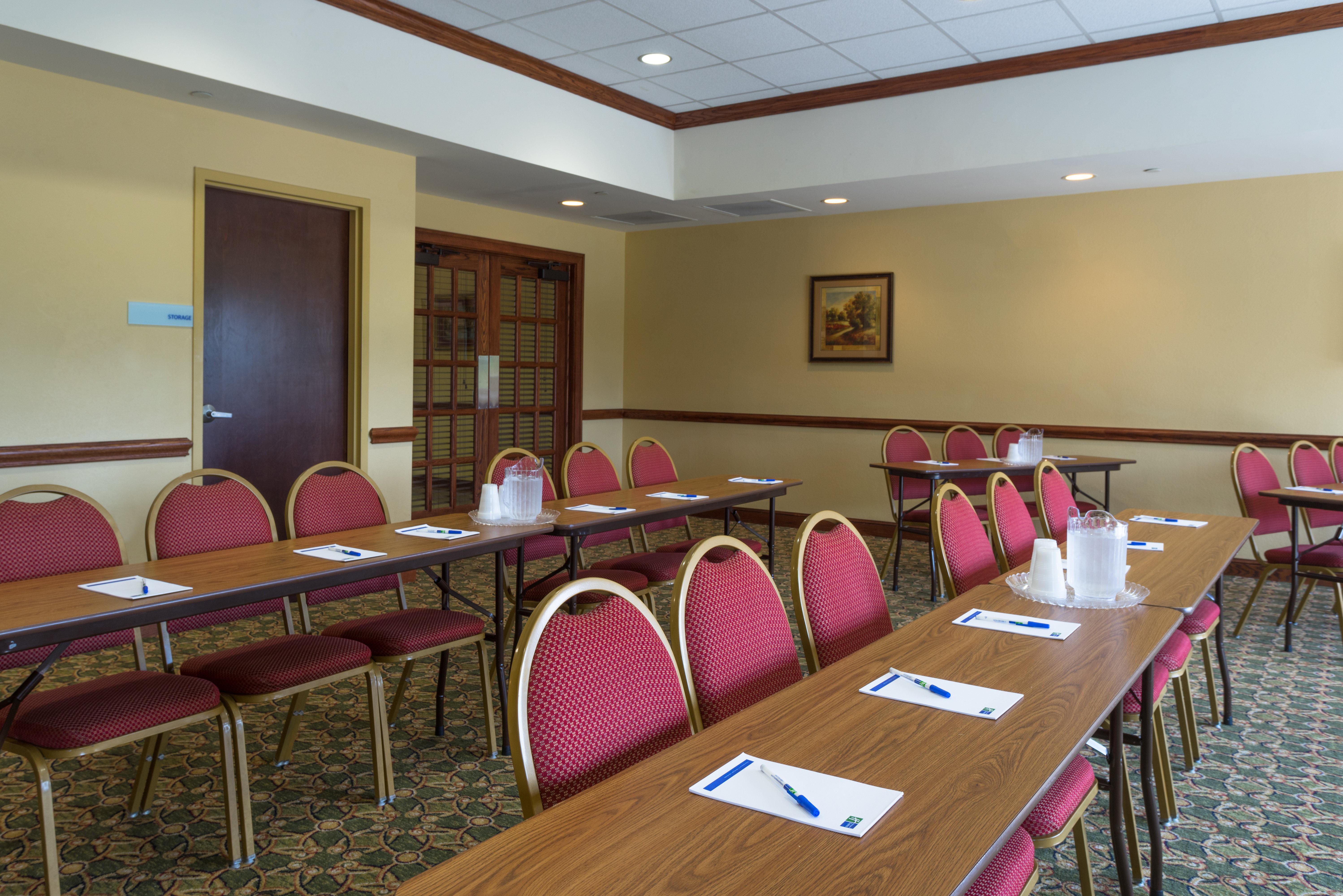 Holiday Inn Express & Suites Lexington North West-The Vineyard By Ihg Екстер'єр фото