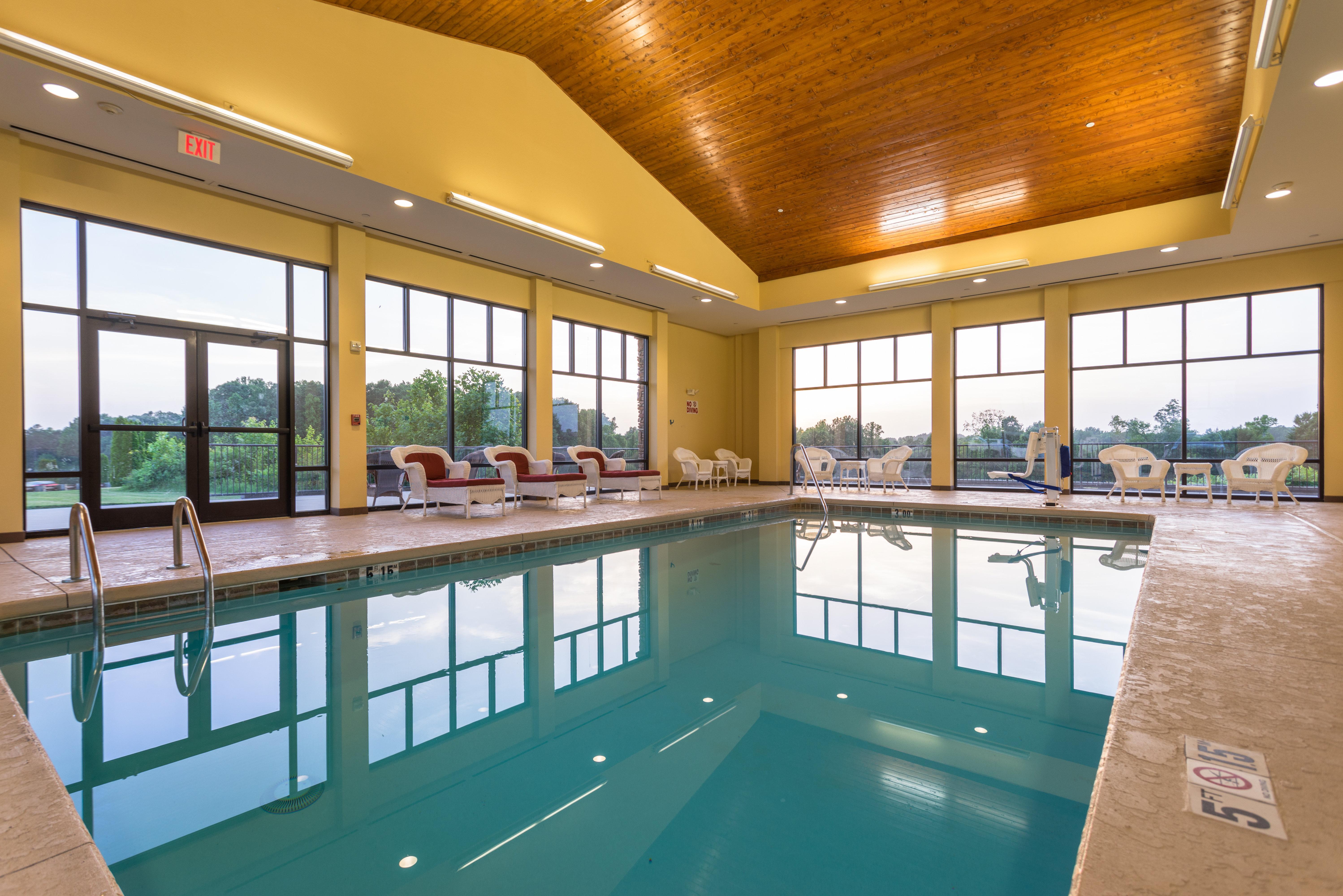 Holiday Inn Express & Suites Lexington North West-The Vineyard By Ihg Екстер'єр фото